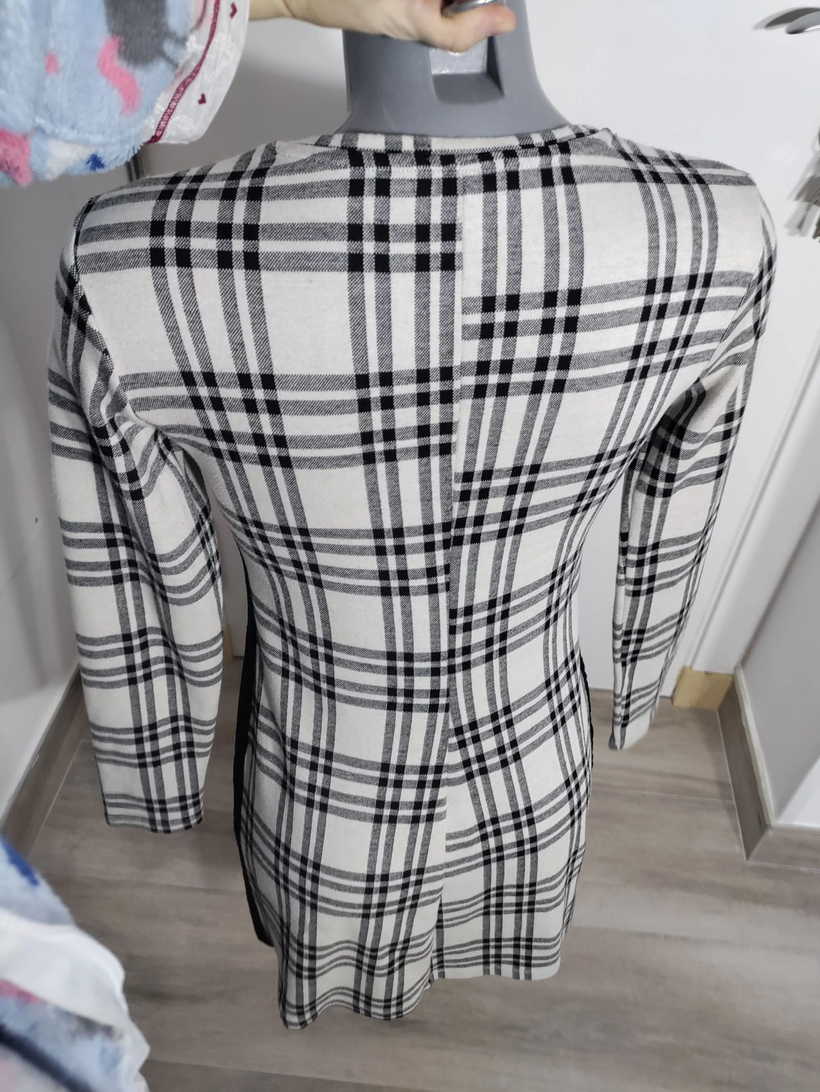 Vestido cuadros blanco y negro Bershka manga larga – Talla S – photo 6